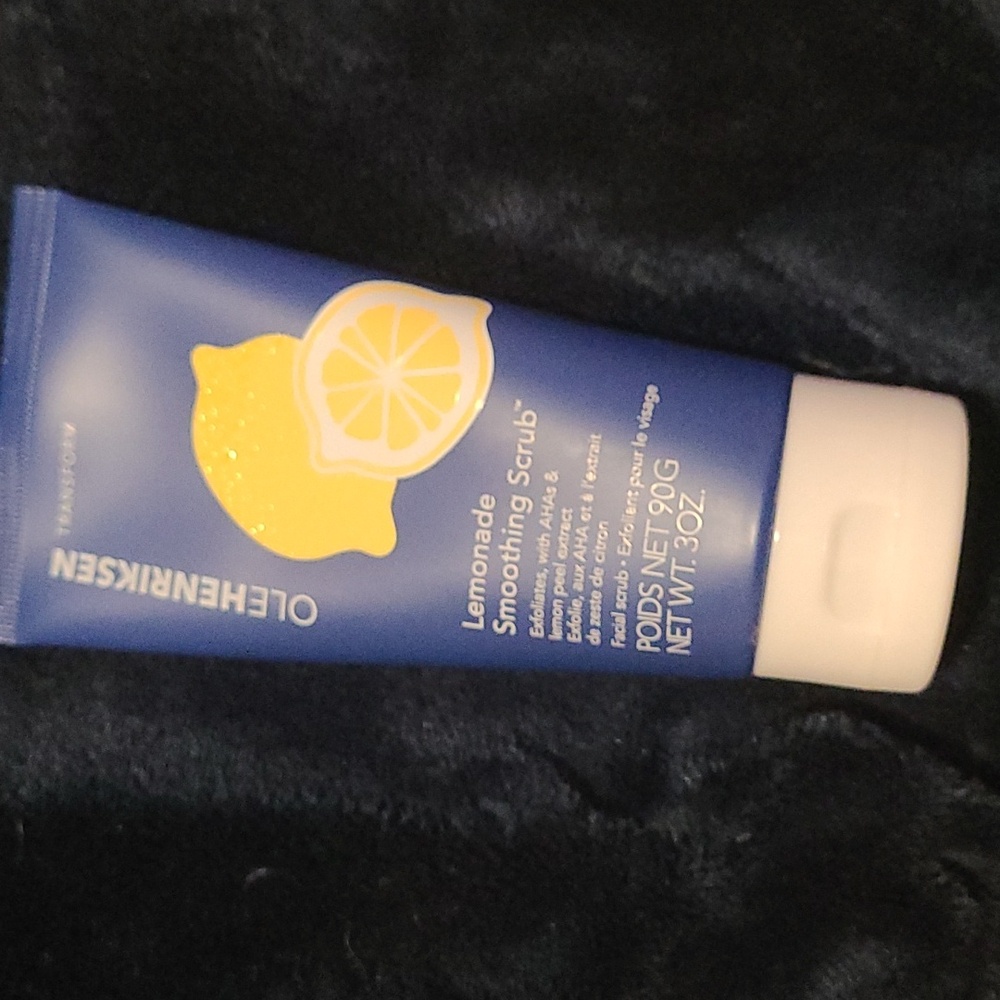 Ole henriksen lemonade smoothing scrub